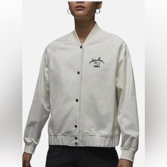 NWT Women's Jordan White Bomber Jacket Elastic Hem Loose Fit / large - Picture 2 of 12